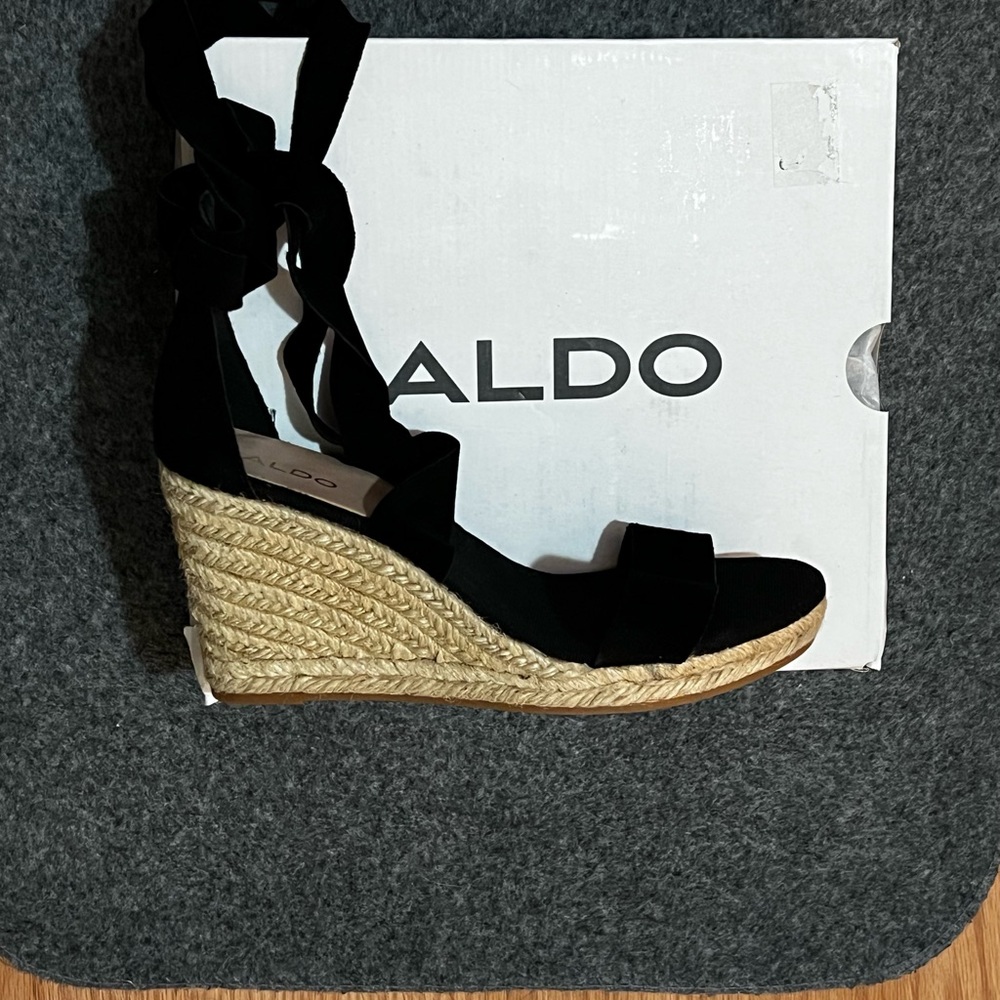 Wedge heels